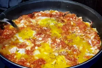 طرز تهیه املت گوجه فرنگی به روش قهوه خونه ای