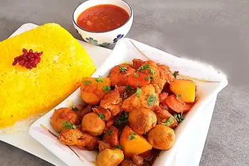 دستور پخت خورشت مرغ و قارچ فوری؛ یه غذای مجلسی و شیک در کمتر از ۴۰ دقیقه