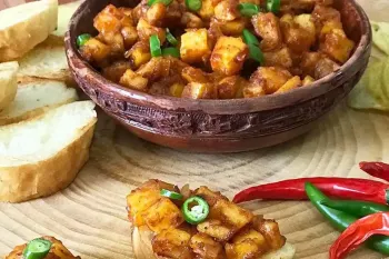 طرز تهیه دوپیازه سیب زمینی با رب گوجه