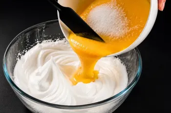 تبدیل ۲ عدد تخم مرغ به پنکیک ژاپنی پفکی | دستور پخت آسان