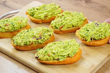 طرز تهیه صبحانه سالم و خوشمزه با آووکادو
