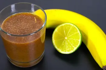 نوشیدنی موز و لیمو برای آب کردن چربی شکم | نحوه درست کردن با تمام نکات مهم