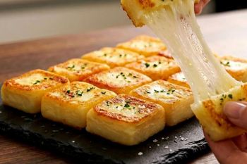 طرز تهیه لقمه های سیب زمینی و پنیر کره ای