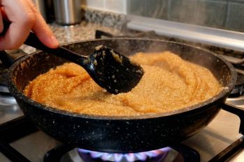 سریع ترین روش پخت حلوای سنتی به روشی آسان و خوشمزه