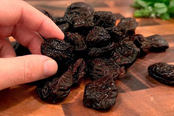 طرز تهیه نوشیدنی سم زدای خانگی برای پاک سازی کبد، کلیه و روده