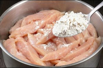 طرز تهیه فیله سوخاری : بهترین روش پولکی کردن فیله مرغ