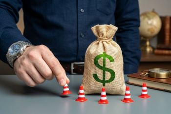 ارسال پول به خارج از کشور؛ حواله ارزی آنلاین بهتر است یا روش‌های سنتی؟
