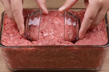 طرز تهیه کوفته های یکدست و خوشمزه با کاسه شیشه ای