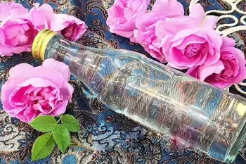 طرز تهیه گلاب در خانه