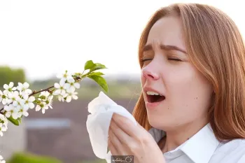 ترفند درمان آبریزش و عطسه های بهاری
