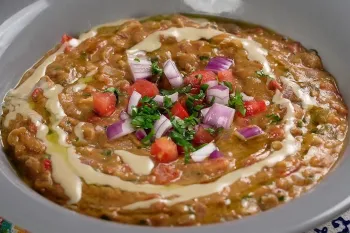 طرز تهیه فول مدمس صبحانه ای مقوی و لذیذ با لوبیا