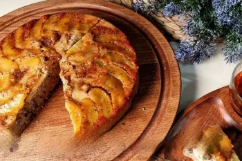 طرز تهیه کیک سیب با دارچین و گردو