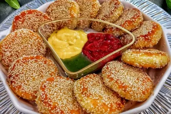 طرز تهیه سیب زمینی کنجدی با طعم و بافتی بی نظیر