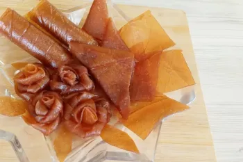 طرز تهیه لواشک زردآلو در خانه