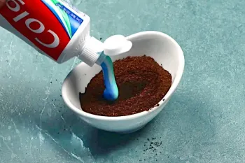 با اضافه کردن خمیردندان به قهوه شگفت زده می شوید