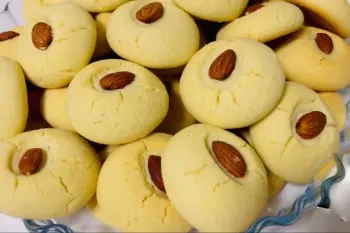 طرز تهیه کلوچه بادامی خیلی خوشمزه و آسان