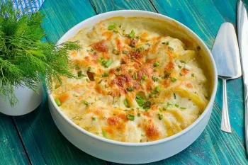 طرز تهیه گراتن سیب زمینی با سس بشامل غذای پرطرفدار فرانسوی