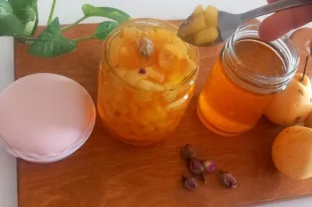 طرز تهیه مربا وشربت گلابی بدون اضافه کردن آب