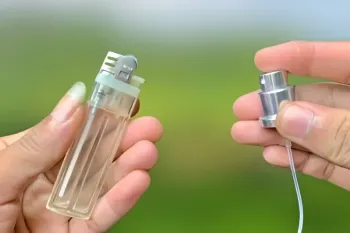 این گونه به راحتی گاز فندک را با بطری خالی عطر شارژ کنید