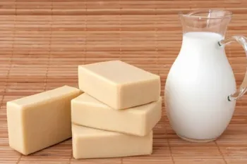 تهیه صابون شیر خانگی بدون مواد شیمیایی + خواص شگفت انگیز صابون شیر