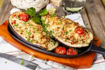 طرز تهیه پیتزا بادمجان، طعمی متفاوت، آسان و اقتصادی