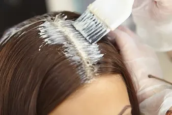 رنگ مو را کجا نگهداری کنیم؟ بهترین روش نگهداری و علائم خرابی رنگ مو
