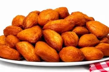 پیراشکی خانگی بدون فر | ساده، نرم و فوق العاده خوشمزه | با این دستور همیشه عالی میشه