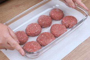 طرز تهیه یک خوراک خوشمزه و متفاوت با گوشت چرخ کزده / دیگه تکراری نپز
