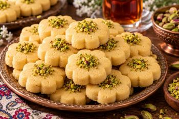 «طرز تهیه شیرینی نخودچی بدون فر؛ ترد و خوشمزه مثل قنادی!»
