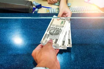 آیا سپرده های بانکی خمس دارند؟