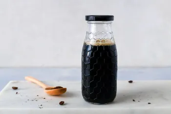 طرز تهیه سیروپ قهوه (شربت قهوه) خانگی؛ ساده و خوشمزه