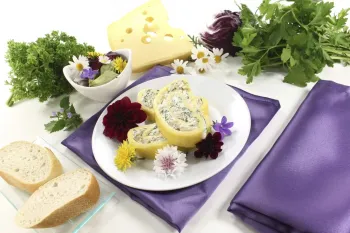طرز تهیه سالاد سیب زمینی رولی با نان لواش