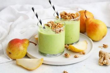 طرز تهیه اسموتی سیب و گلابی نوشیدنی خنک و مقوی برای تمام فصول