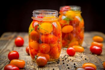 طرز تهیه شور گوجه فرنگی