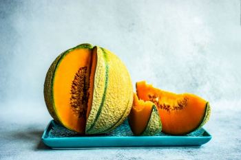 با روش صحیح نگهداری طالبی برش خورده آشنا شوید!