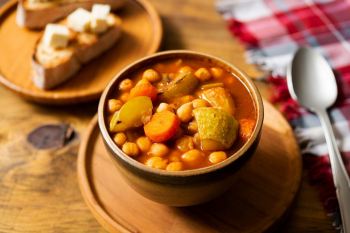 طرز تهیه آبگوشت گیاهی خوشمزه و مقوی بدون گوشت