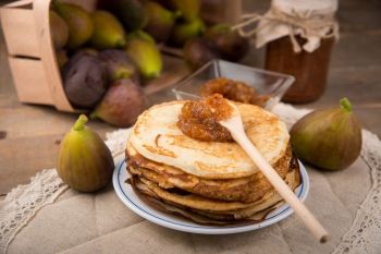 طرز تهیه مربای انجیر زرد خانگی با شربت شفاف