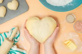 گلچین متن و پیام تبریک روز قناد به انگلیسی همراه با ترجمه