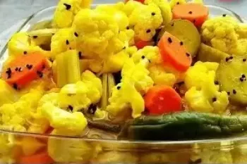 طرز تهیه ترشی مخلوط خوشمزه و آسان در کمترین زمان !