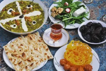 افطاری چی بخوریم ؟ کامل ترین لیست غذا، دسر و نوشیدنی برای افطاری ماه رمضان