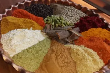 بهترین ادویه برای قورمه سبزی چیست ؟