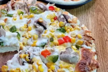 طرز تهیه پیتزا مرغ فوق العاده راحت و خوشمزه با خمیر نیمه آماده !