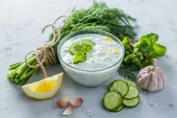 کالری ماست و خیار : ۱۰۰ گرم ماست و خیار چند کالری دارد ؟