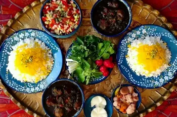 با قرمه سبزی چی بخوریم ؟ بهترین دورچین های قورمه سبزی برای طعمی عالی !