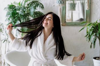 رازهای طلایی تقویت و مراقبت از ساقه مو از تغذیه تا روتین روزانه !