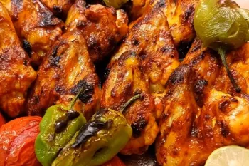 بال کبابی با سس دودی تند و شیرین / طعمی که فراموش نمیکنید