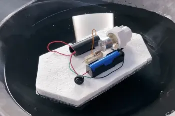 آموزش ساخت قایق با موتور یونی در خانه