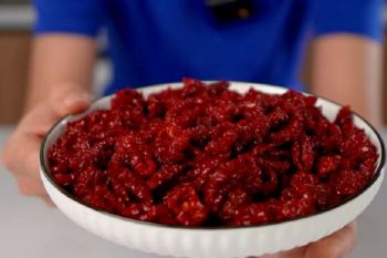 طرز تهیه گوجه خشک در خانه؛ آموزش خشک کردن گوجه گیلاسی در آفتاب، فر و هواپز