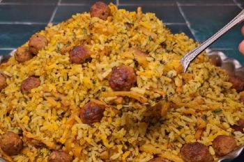 طرز تهیه کلم پلو شیرازی؛ غذای اصیل و خوش عطر ایرانی