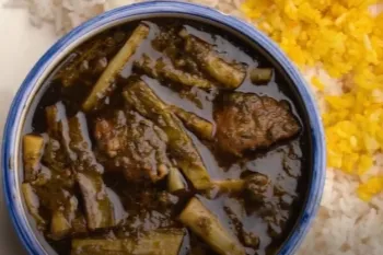 طرز تهیه خورش کنگر با گوشت قرمز + نکات طلایی خورش کنگر